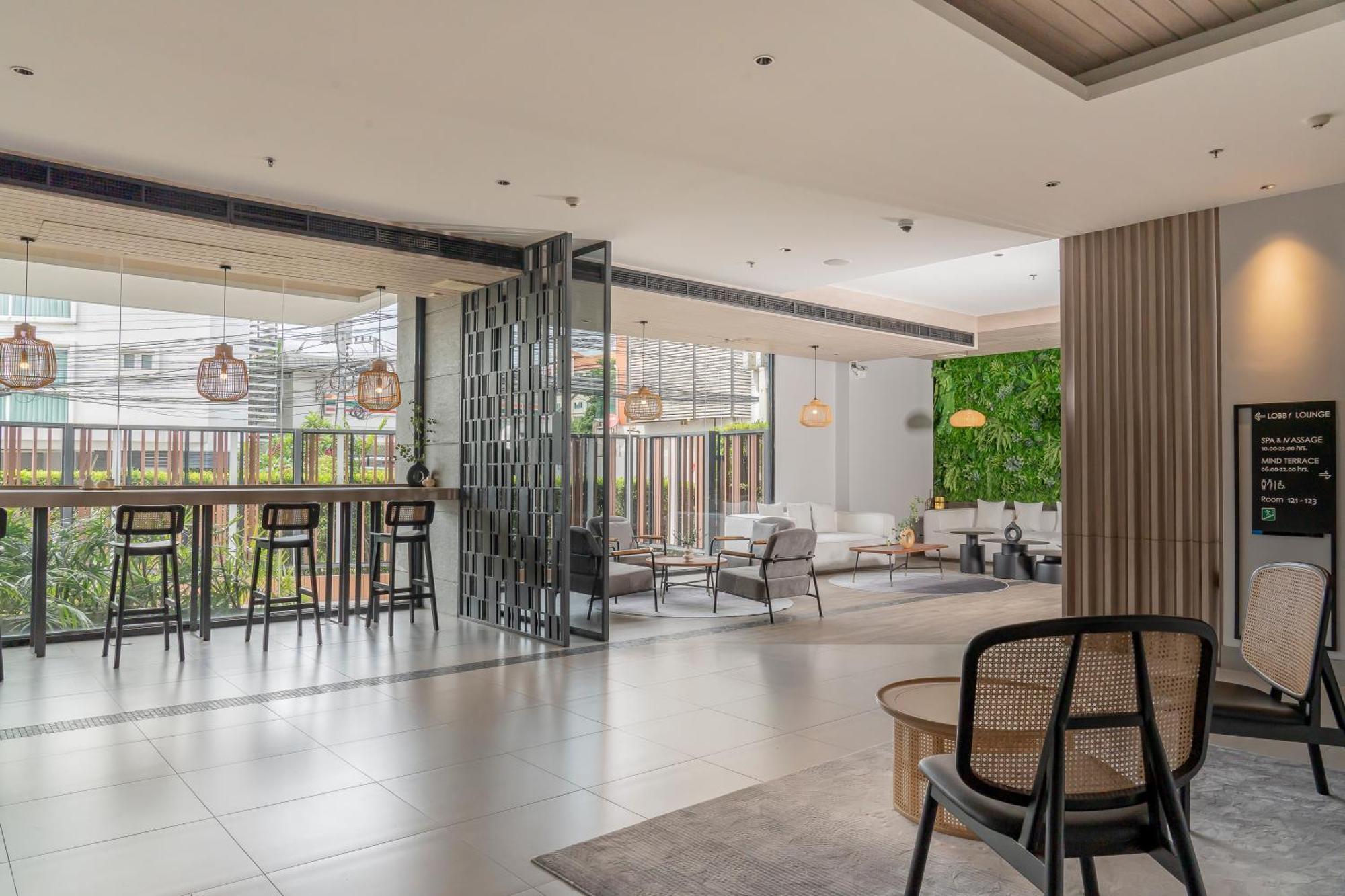 Arden Hotel And Residence By At Mind Чонбури Екстериор снимка