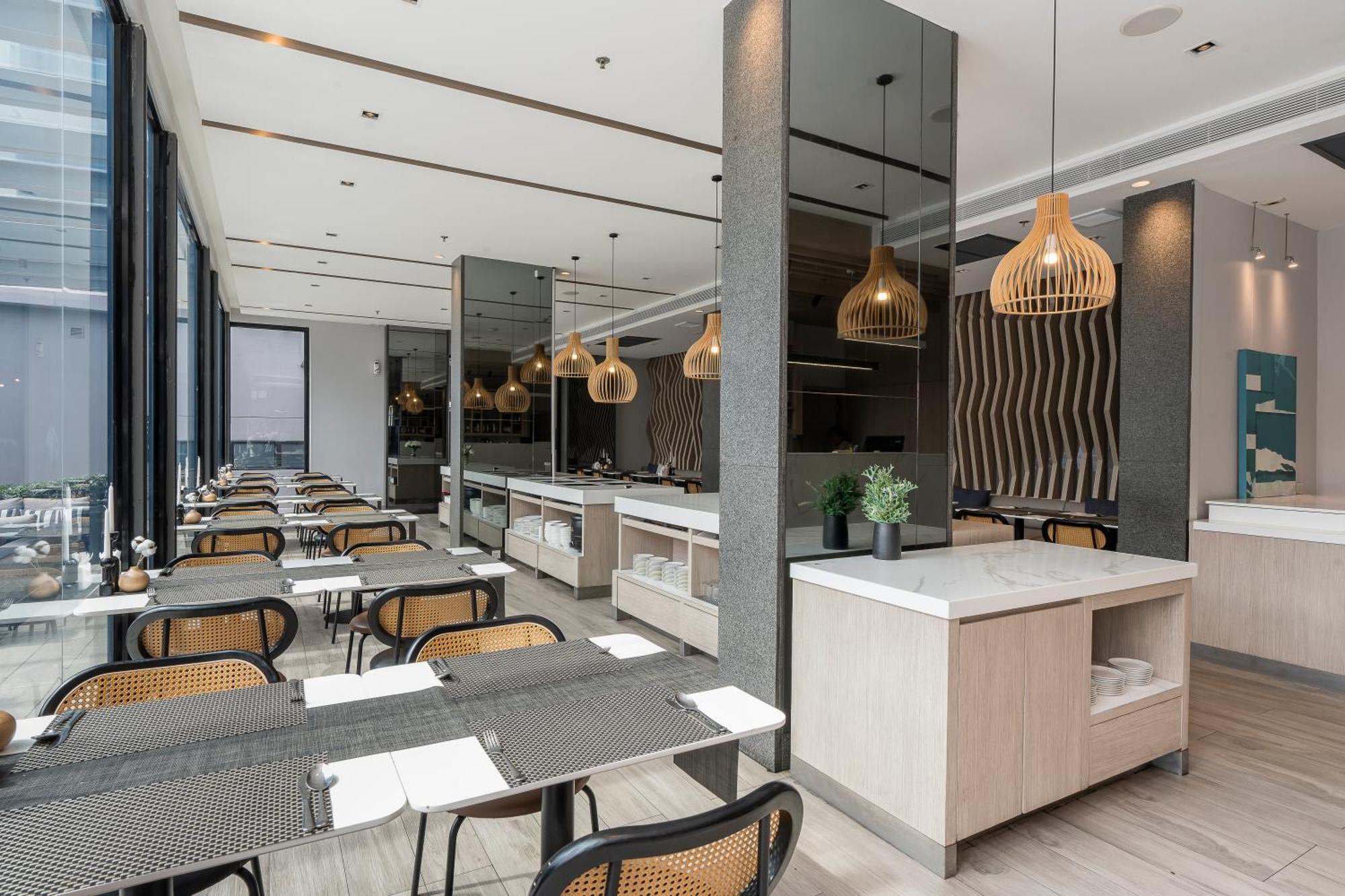Arden Hotel And Residence By At Mind Чонбури Екстериор снимка